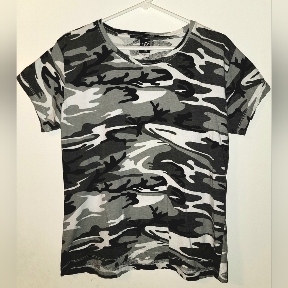 XL CODE V Camo T-Shirt
